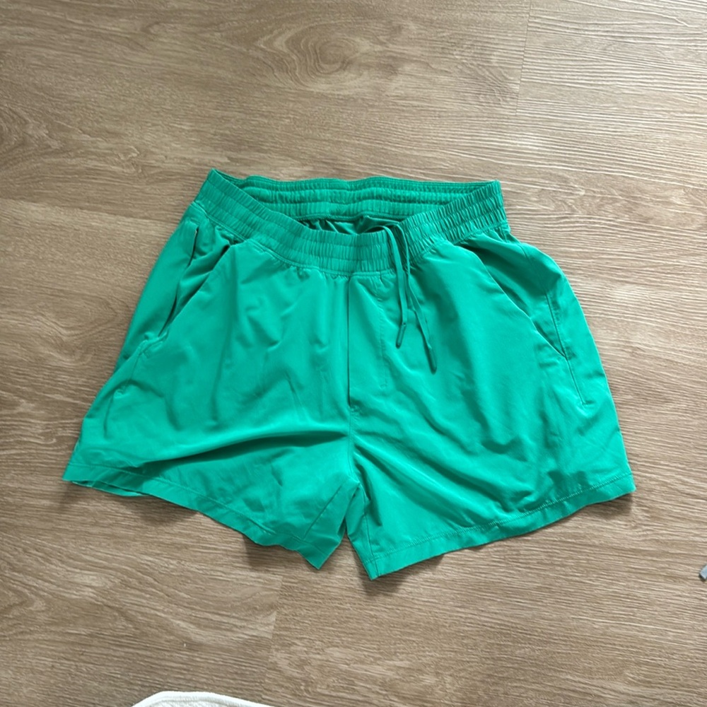 Lulu lemon pace breaker short